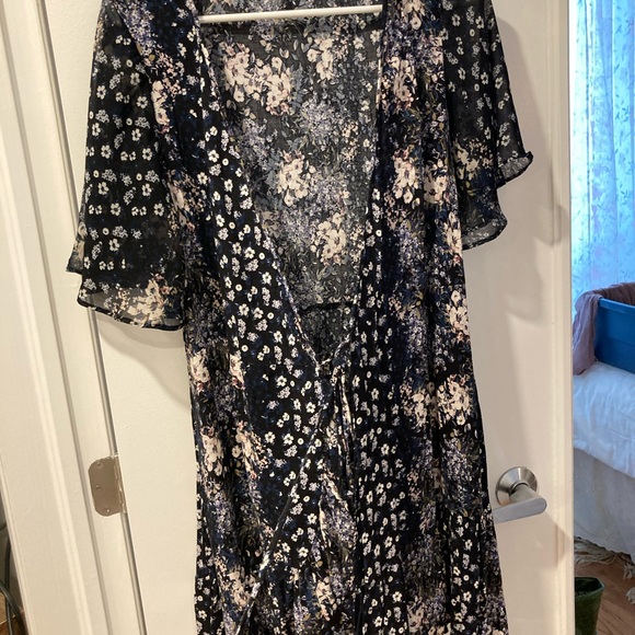 BCBG - Picture 2 of 5